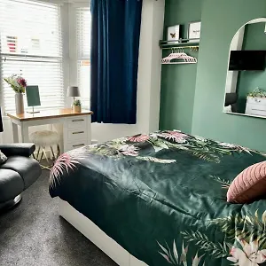 apt-stylish-and-chic-seaside.cambridgehotelsuk.com/